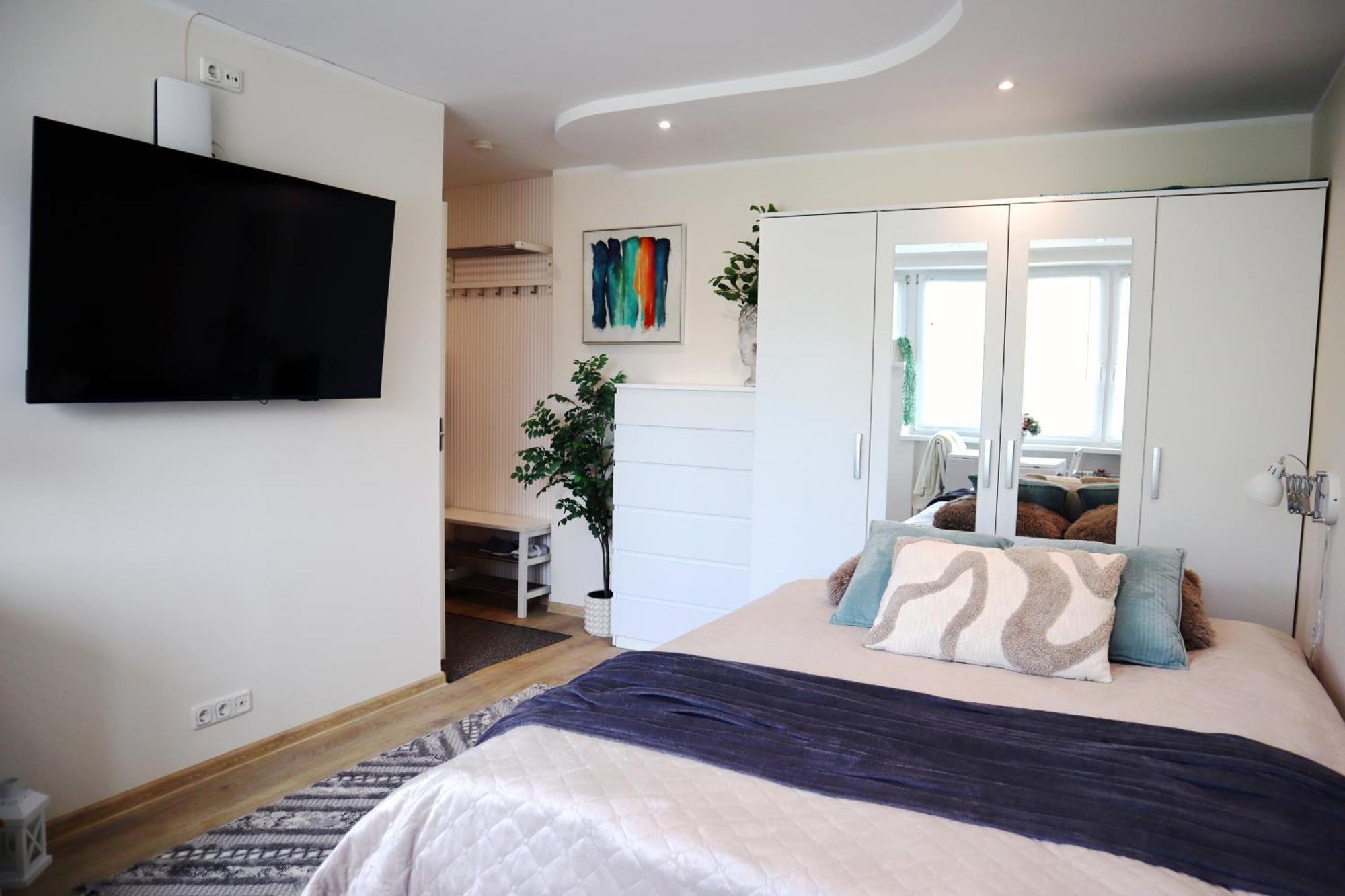 Lägenhet Stella's Airport - Near Airport And Bus Station - Near Tram, Bus And Train Stops - Free Wifi, Parking And Netflix - Bath - New Renovation